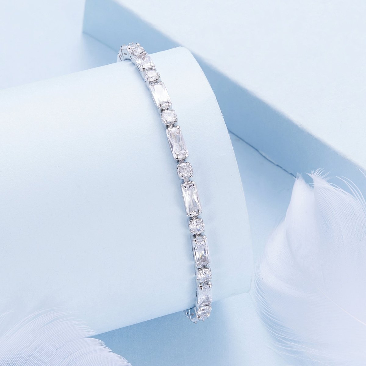 Amarante Jewelry Adjustable Mixed - Cut Crystal Bracelet