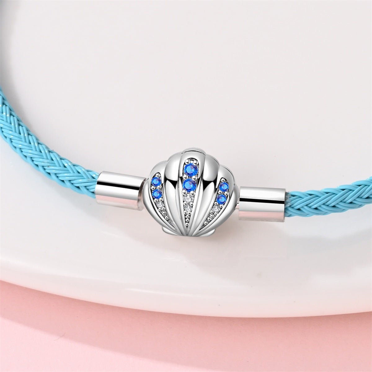 Amarante Jewelry Blue Braided Leather Bracelet with Seashell Clasp