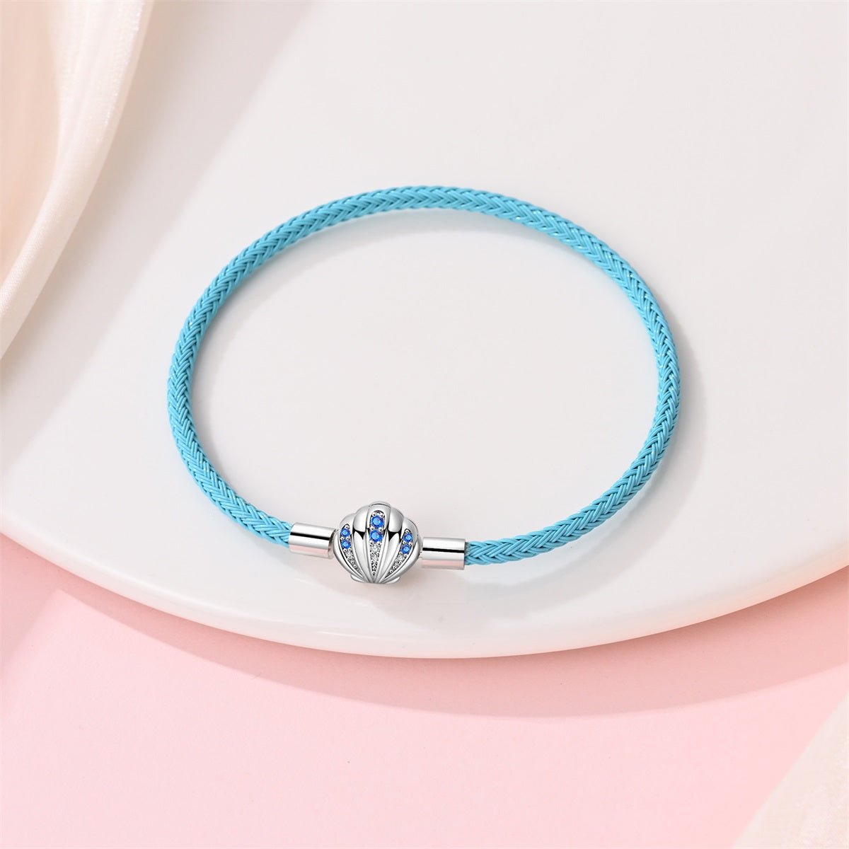 Amarante Jewelry Blue Braided Leather Bracelet with Seashell Clasp