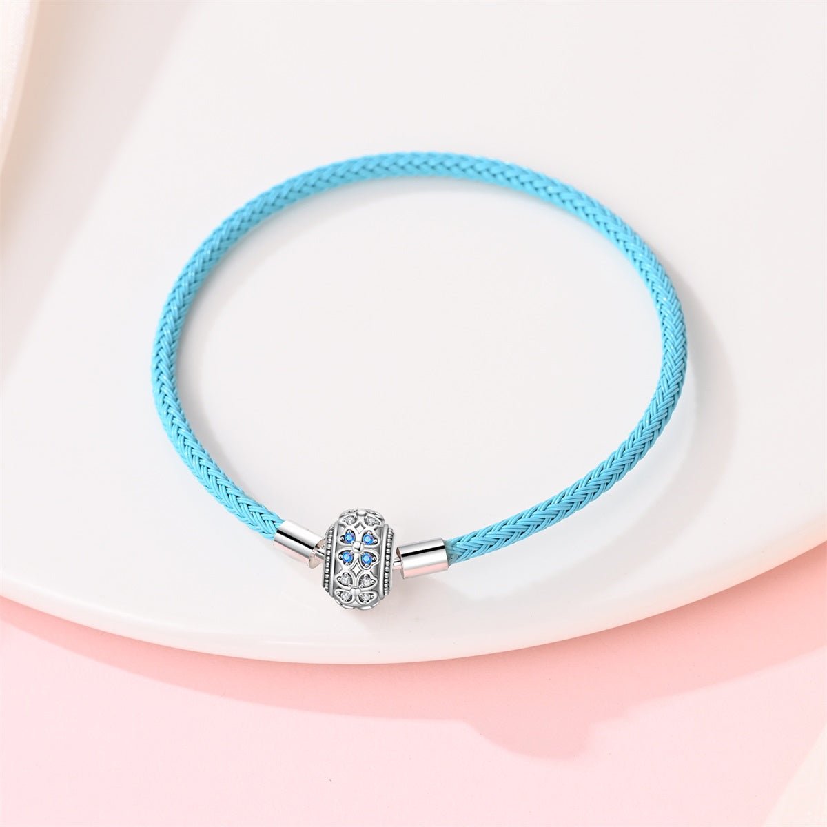 Amarante Jewelry Blue Leather Bracelet with Clover Clasp
