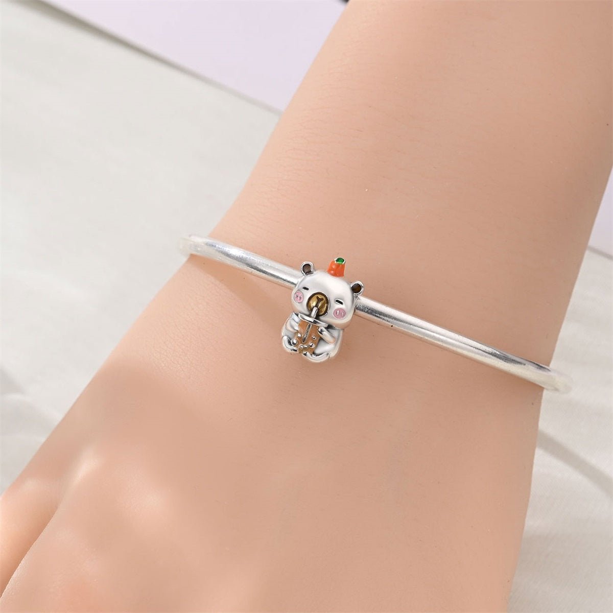 Amarante Jewelry Capybara with Bubble Tea Charm