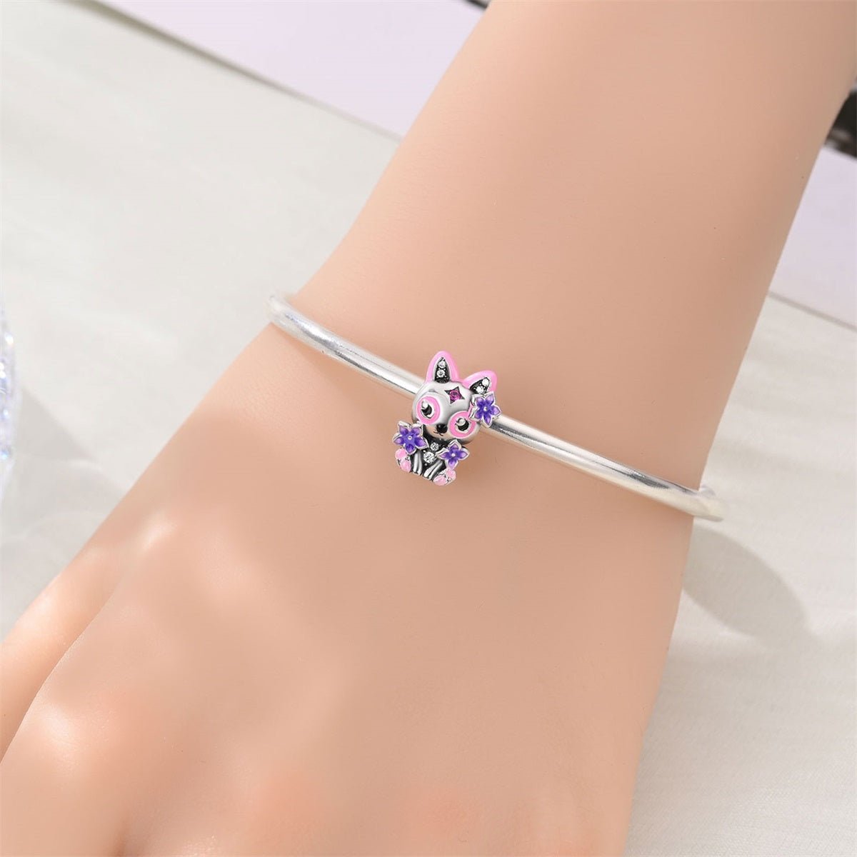 Amarante Jewelry Cat with Pink & Purple Flowers Charm