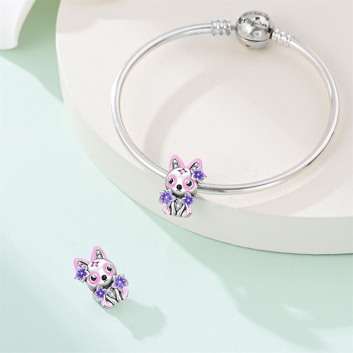 Amarante Jewelry Cat with Pink & Purple Flowers Charm