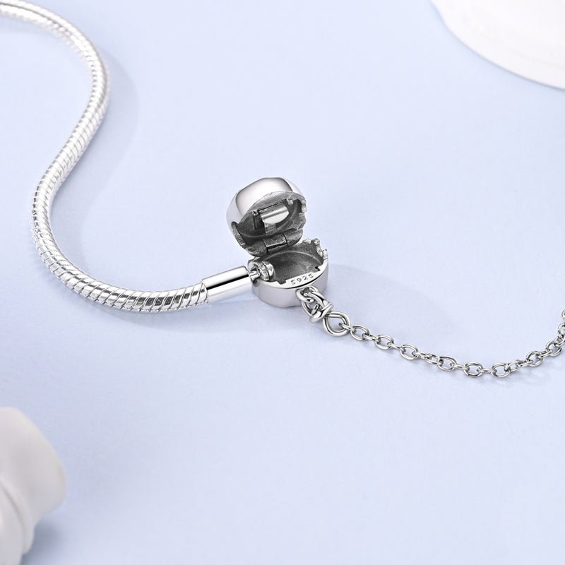 Amarante Jewelry Celestial Moon & Stars Clasp Snake Chain Bracelet with Safety Chain