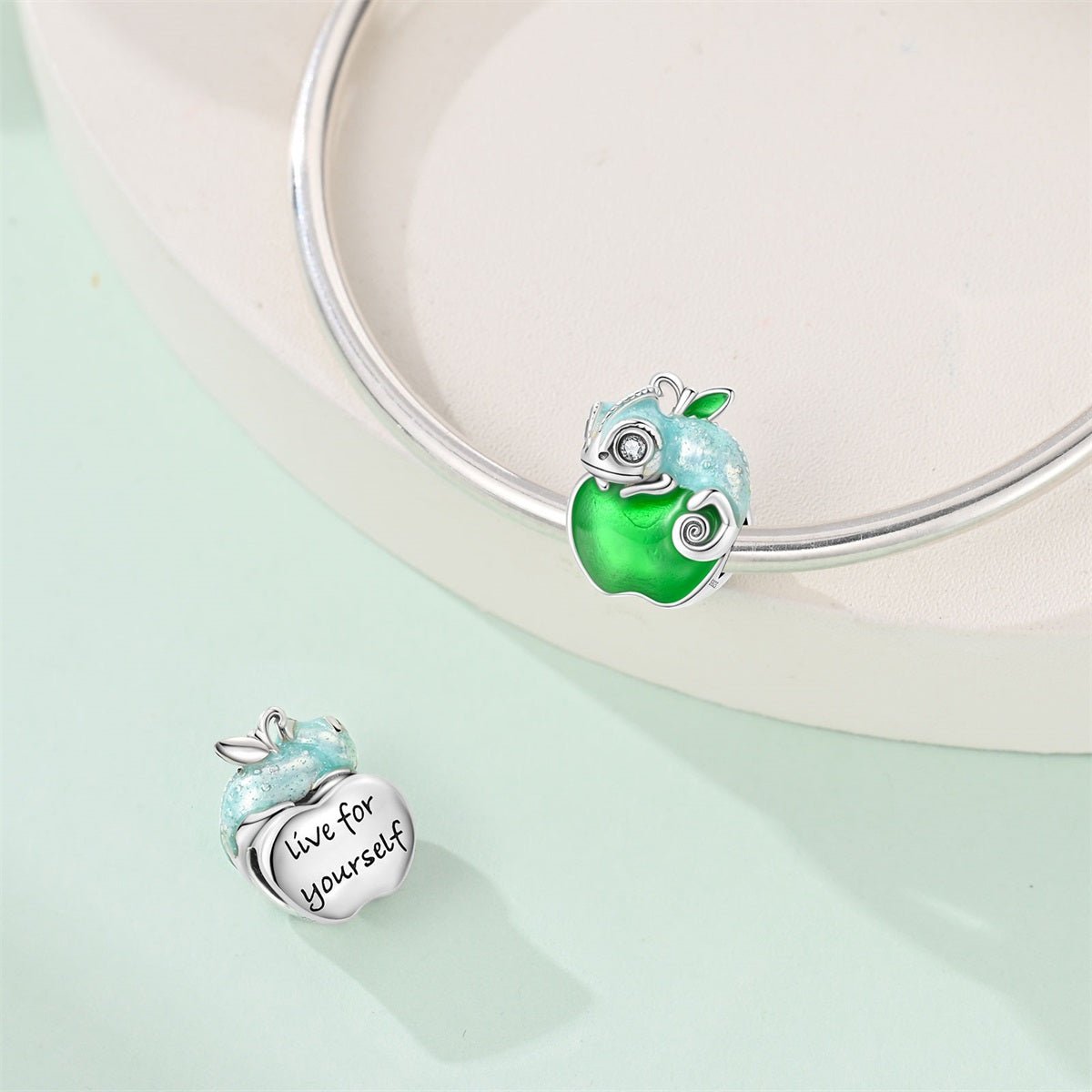 Amarante Jewelry Chameleon on Green Apple Charm
