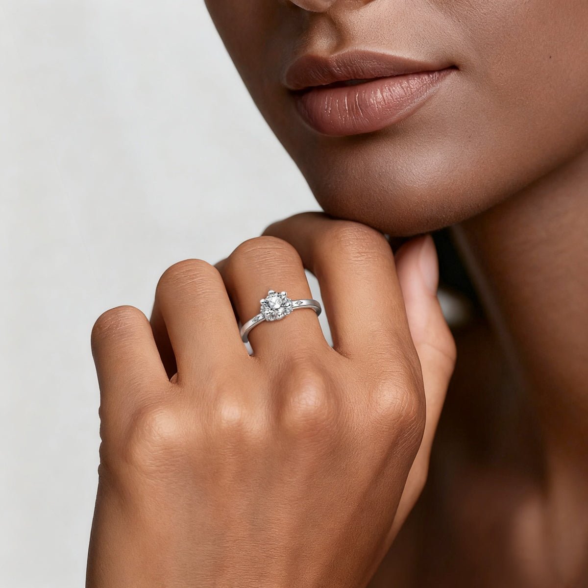 Amarante Jewelry Classic Halo Round Cut Sparkle Ring