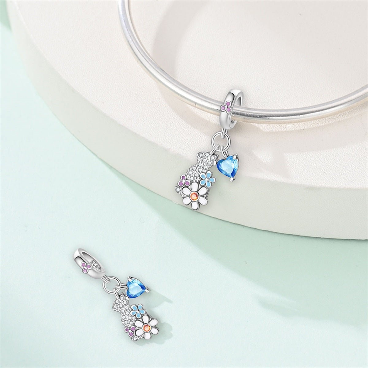 Amarante Jewelry Crystal Cat, Flowers, & Blue Heart Dangle Charm