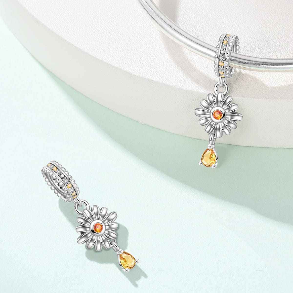 Amarante Jewelry Daisy Bloom Dangle Charm