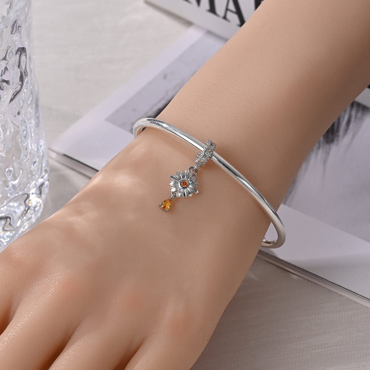 Amarante Jewelry Daisy Bloom Dangle Charm