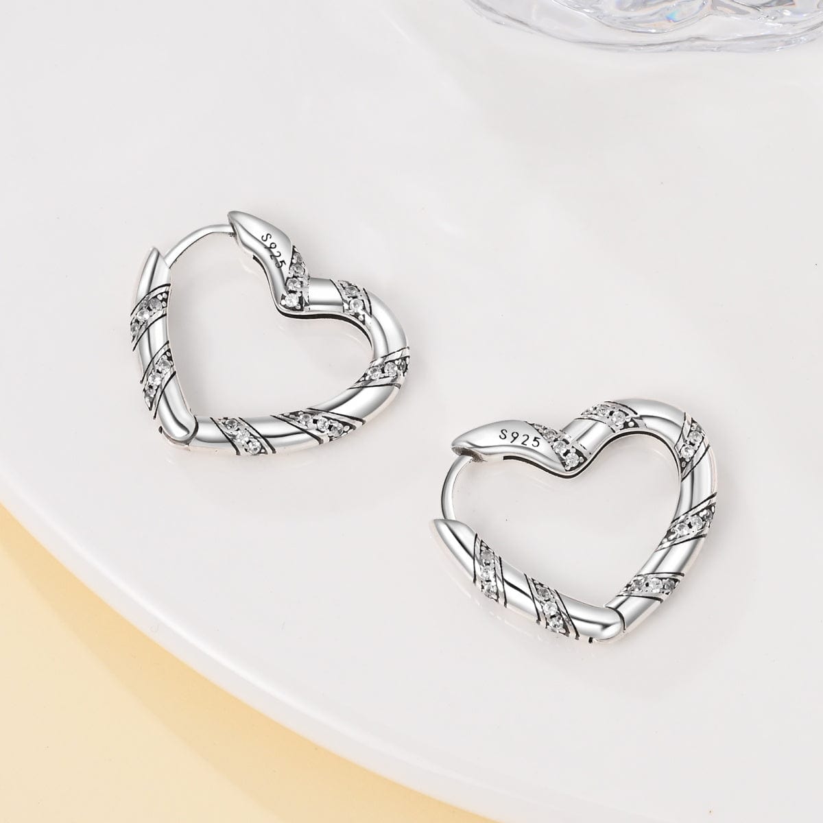 Amarante Jewelry Glittering Striped Hoop Earrings