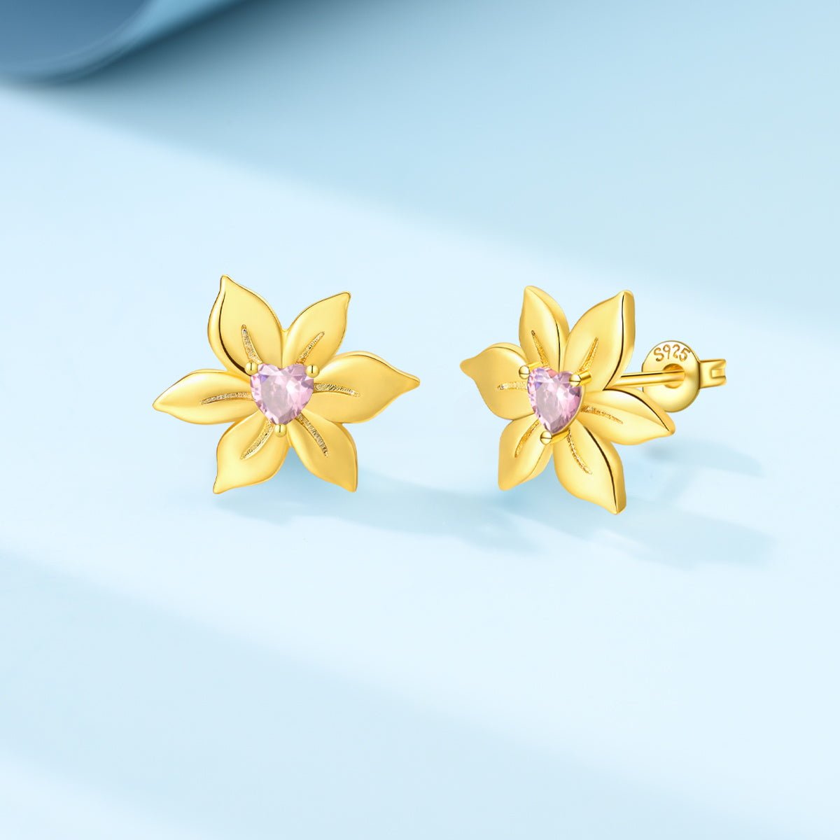 Amarante Jewelry Golden Blossom Heart Stud Earrings