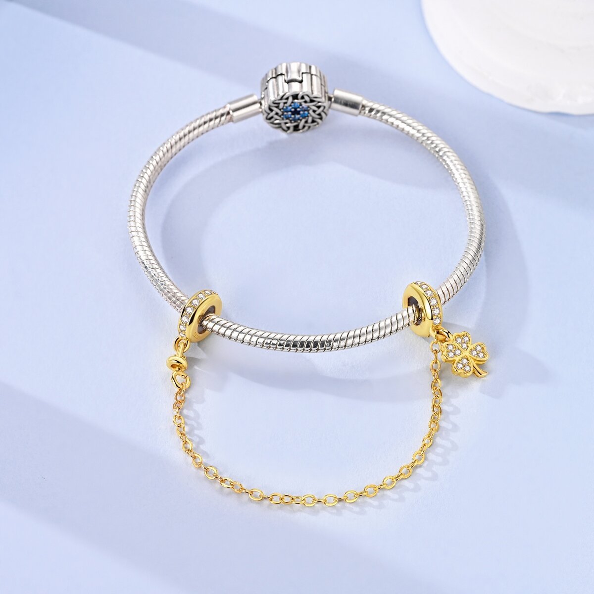 Amarante Jewelry Golden Clover Safety Chain Charm