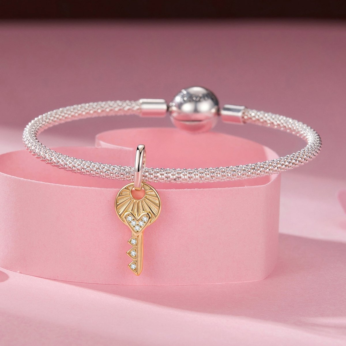 Amarante Jewelry Golden Heart Key Charm