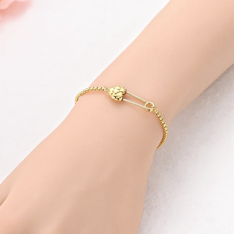 Amarante Jewelry Golden Safety Pin Heart Bracelet