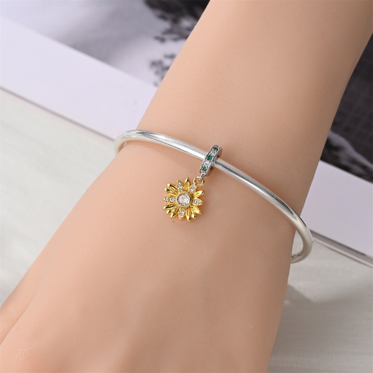 Amarante Jewelry Golden Sunflower Bloom Dangle Charm