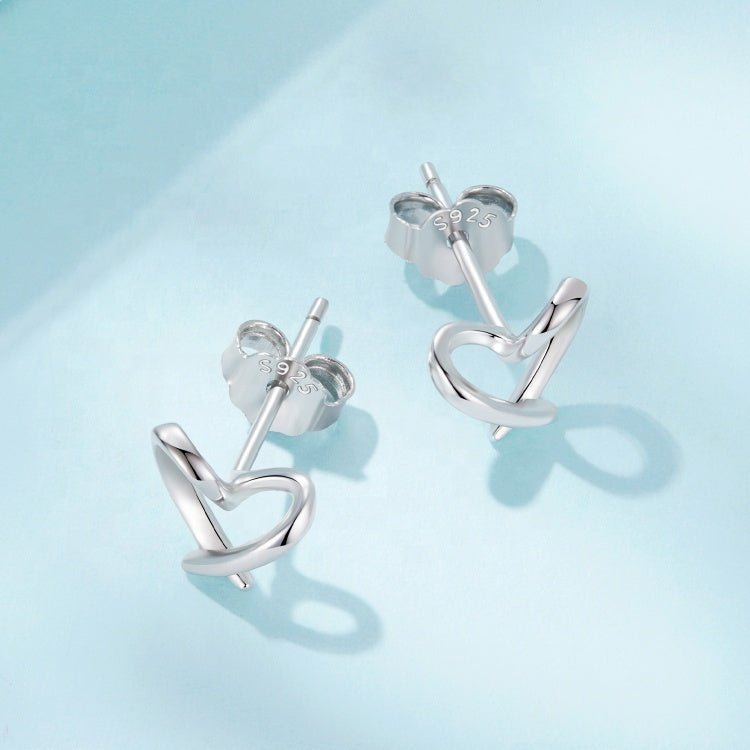 Amarante Jewelry Intertwined Open Heart Stud Earrings