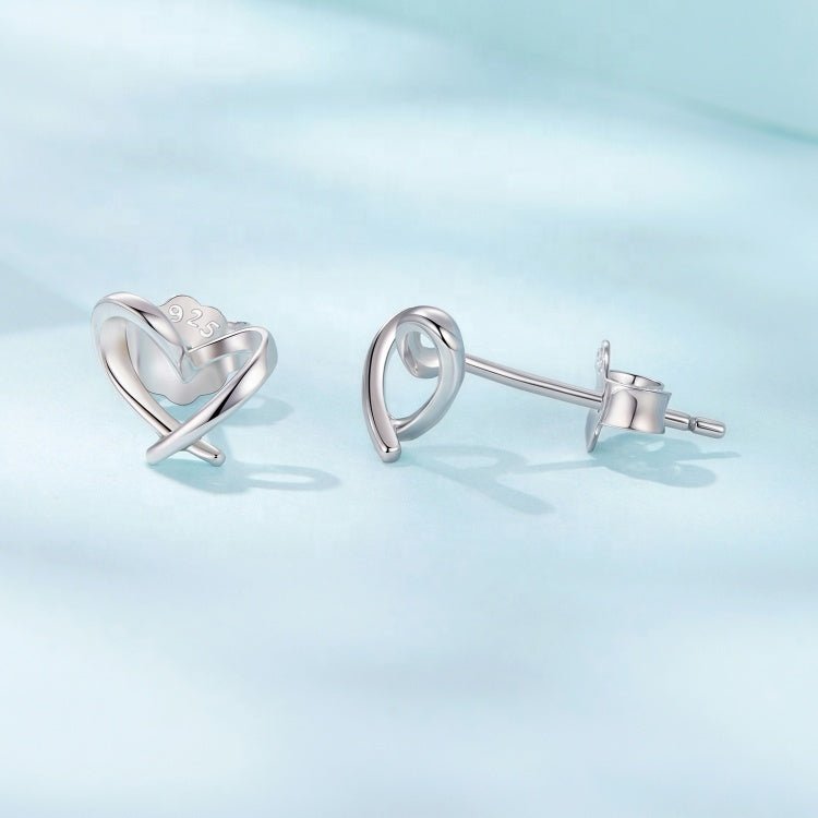 Amarante Jewelry Intertwined Open Heart Stud Earrings