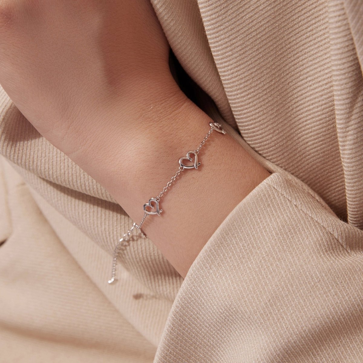 Amarante Jewelry Linked Hearts Silver Bracelet