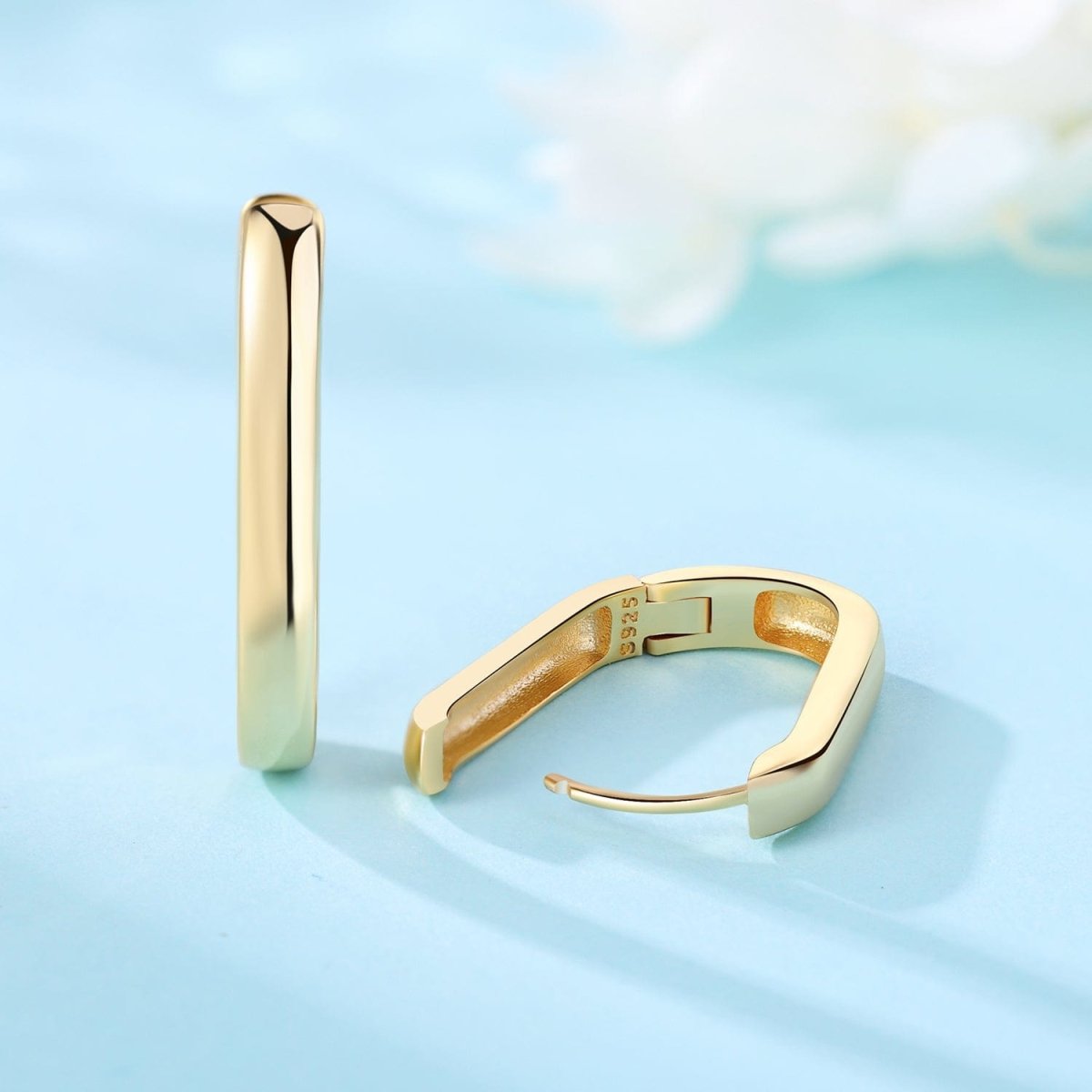 Amarante Jewelry Minimalist Sleek Hoop Earrings