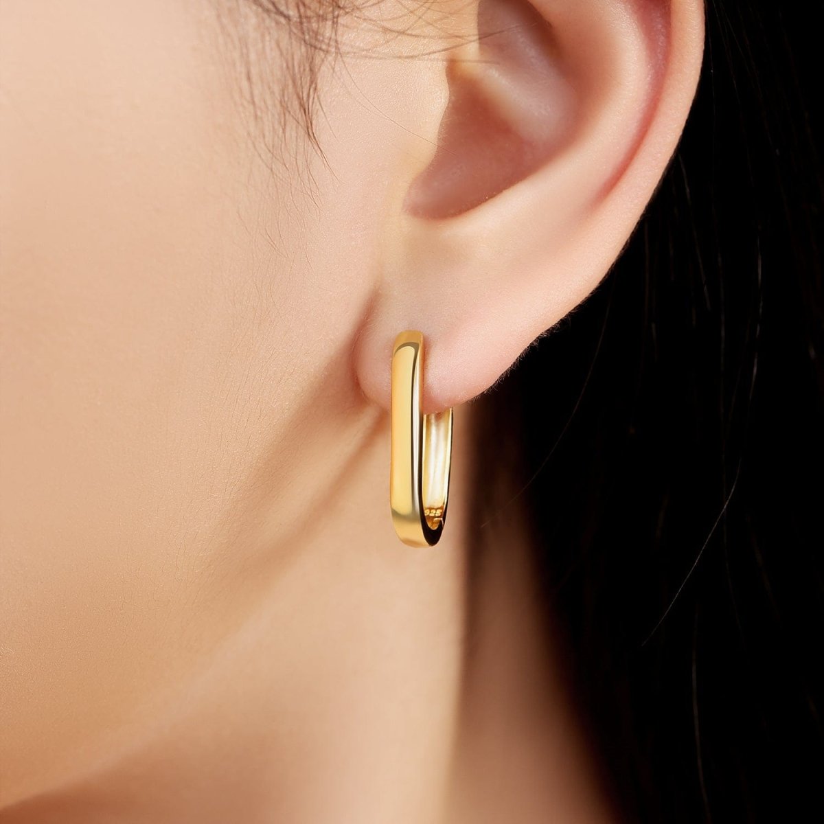 Amarante Jewelry Minimalist Sleek Hoop Earrings