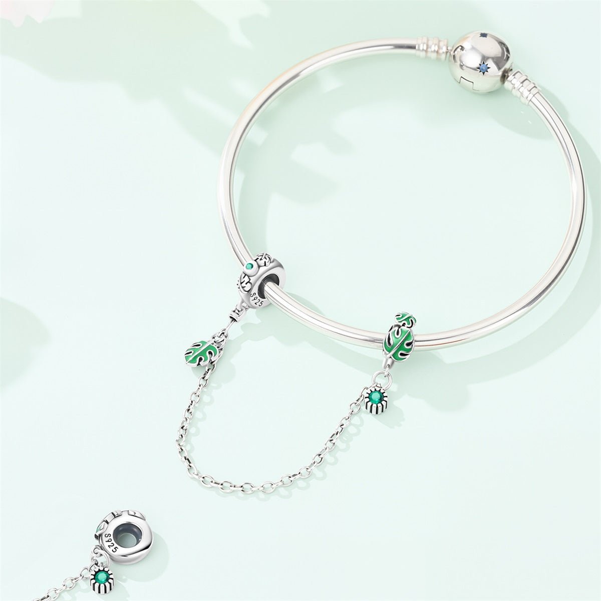 Amarante Jewelry Monstera Leaf Safety Chain Charm