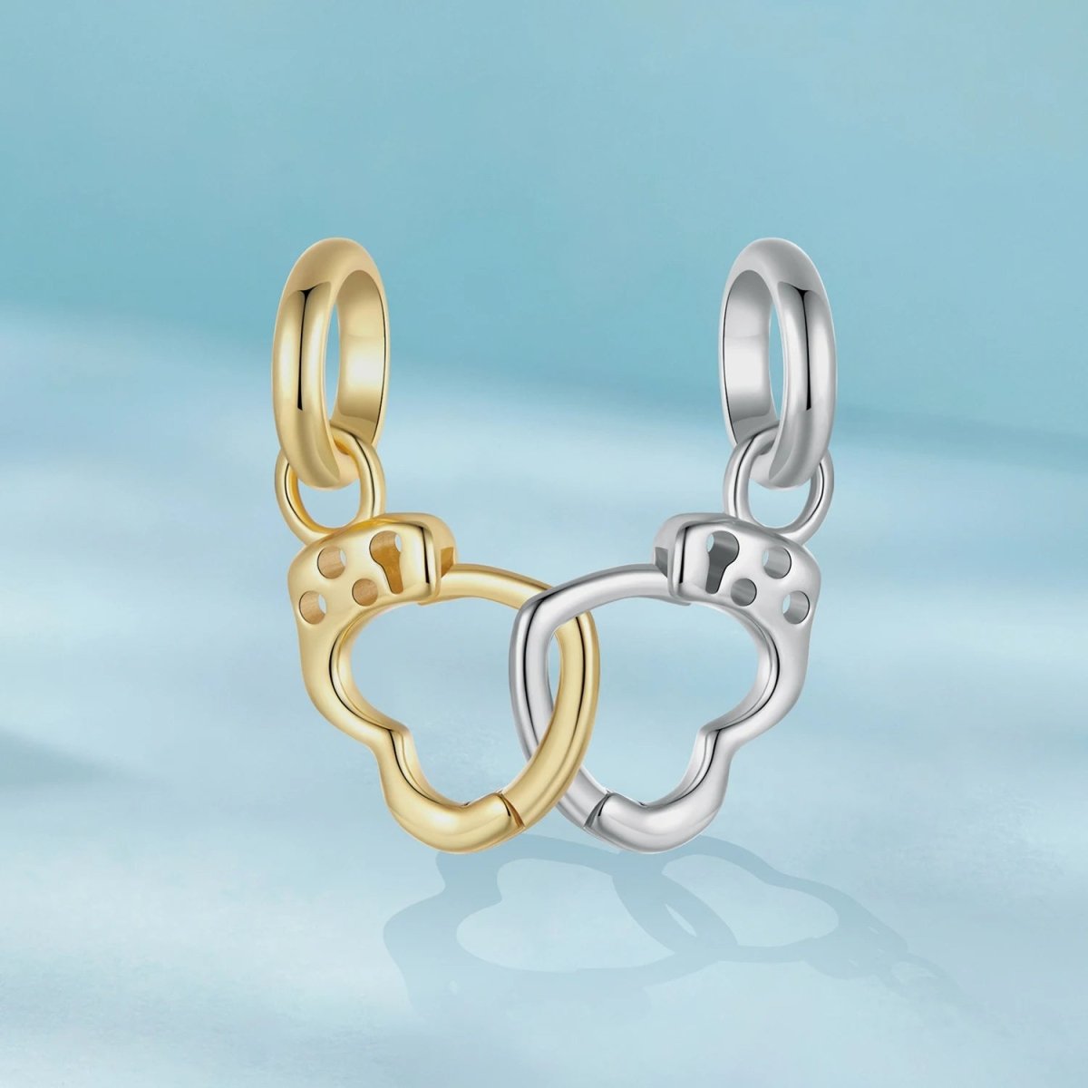 Amarante Jewelry Openable & Splittable Handcuffs Dangle Charm