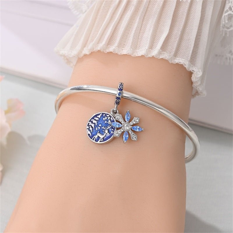 Amarante Jewelry Reindeer & Snowflake Winter Night Dangle Charm