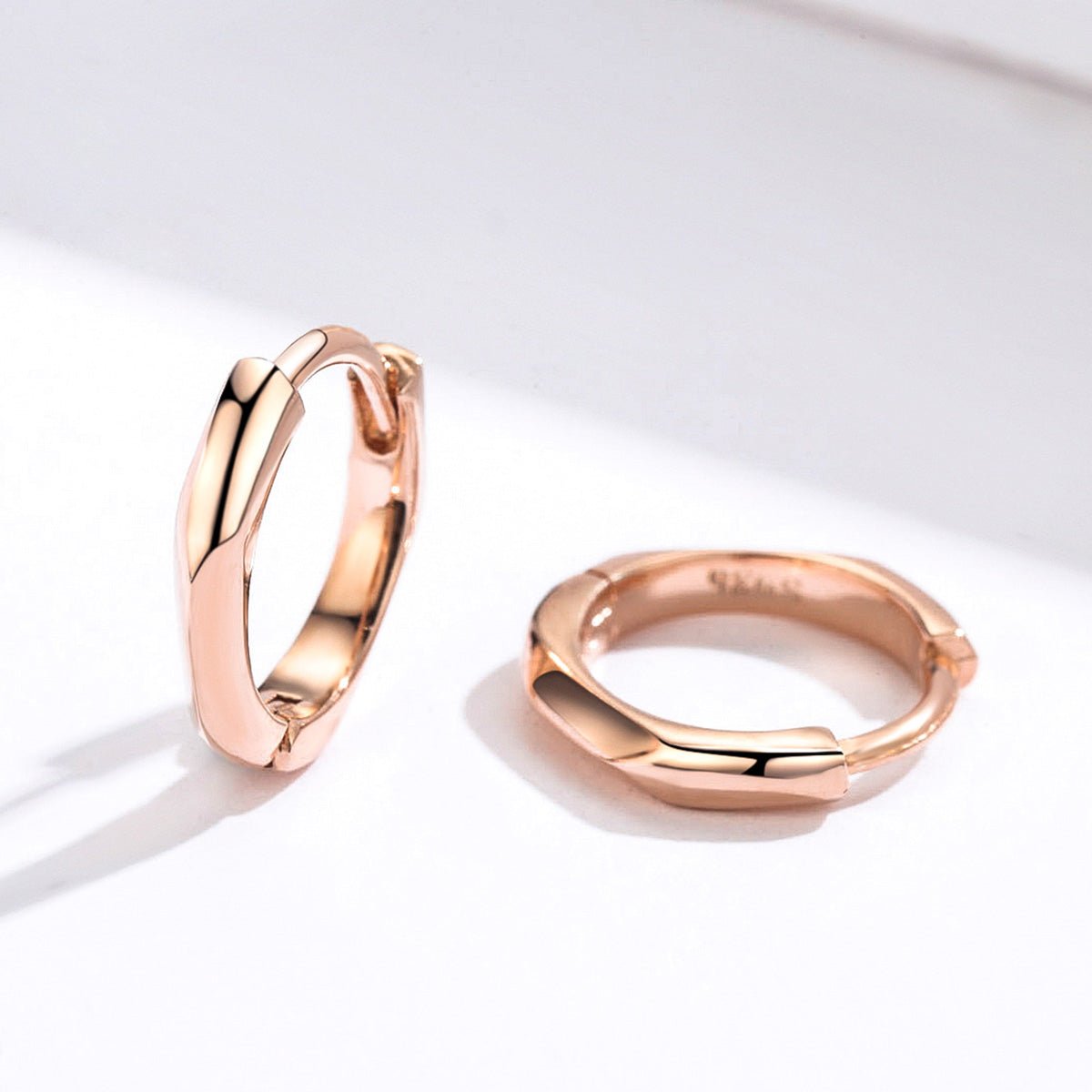 Amarante Jewelry Rose Gold Smooth Shine Hoop Earrings