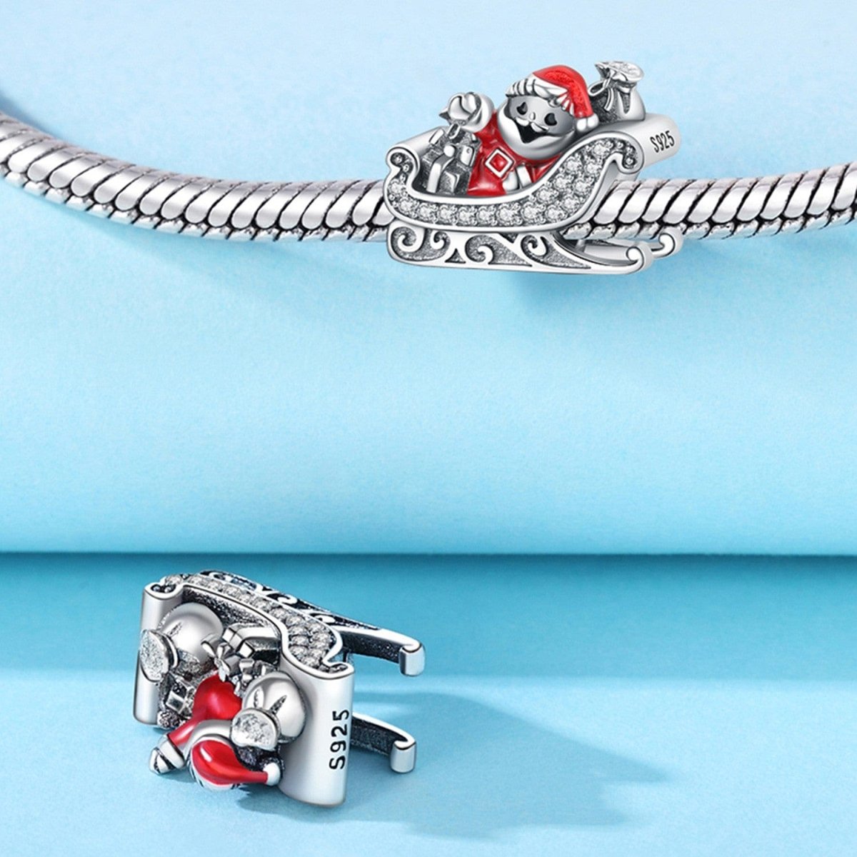 Amarante Jewelry Santa’s Christmas Sparkling Sleigh Charm