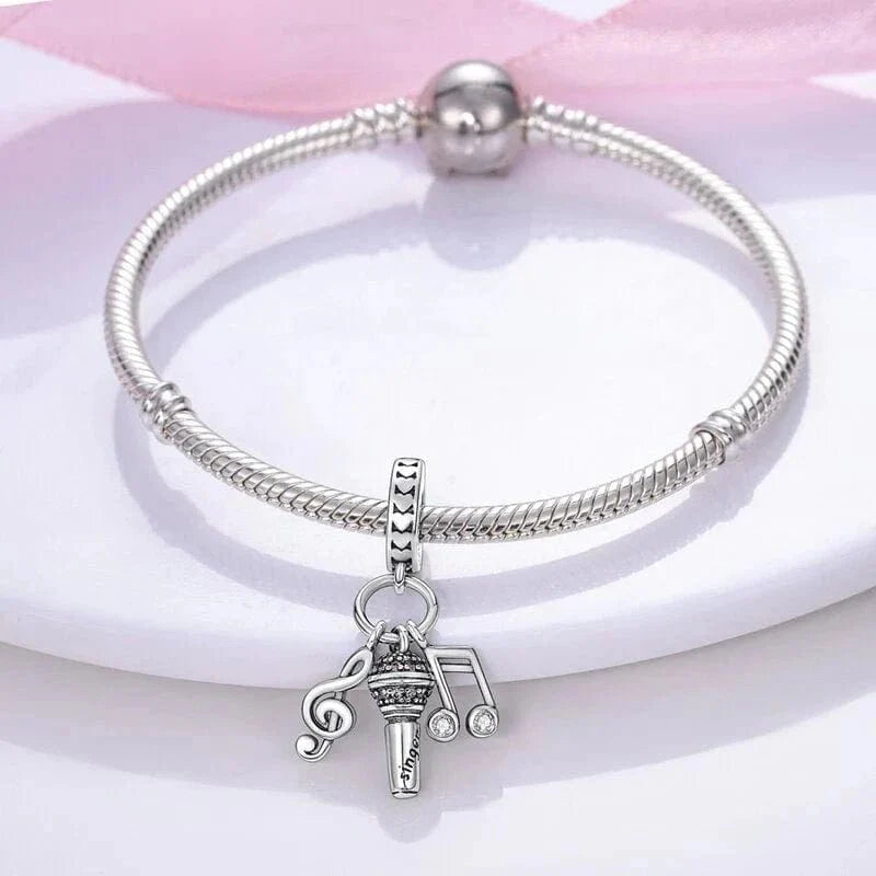 Amarante JewelrySinger Note Charm