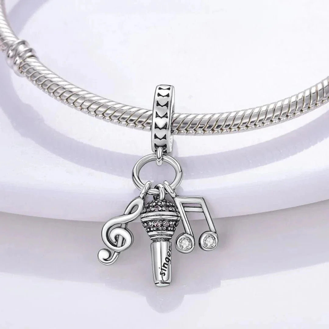 Amarante Jewelry Singer Note Charm