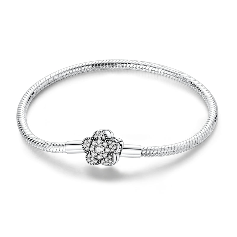 Amarante Jewelry Sparkling Floral Charm Bracelet