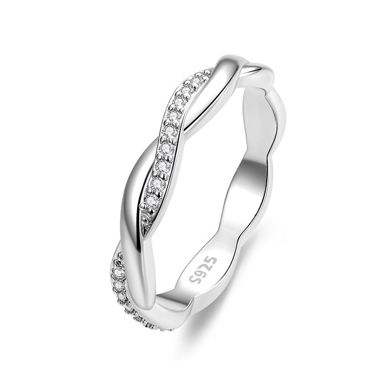 Amarante Jewelry Twisted Radiance Pavé Band Ring
