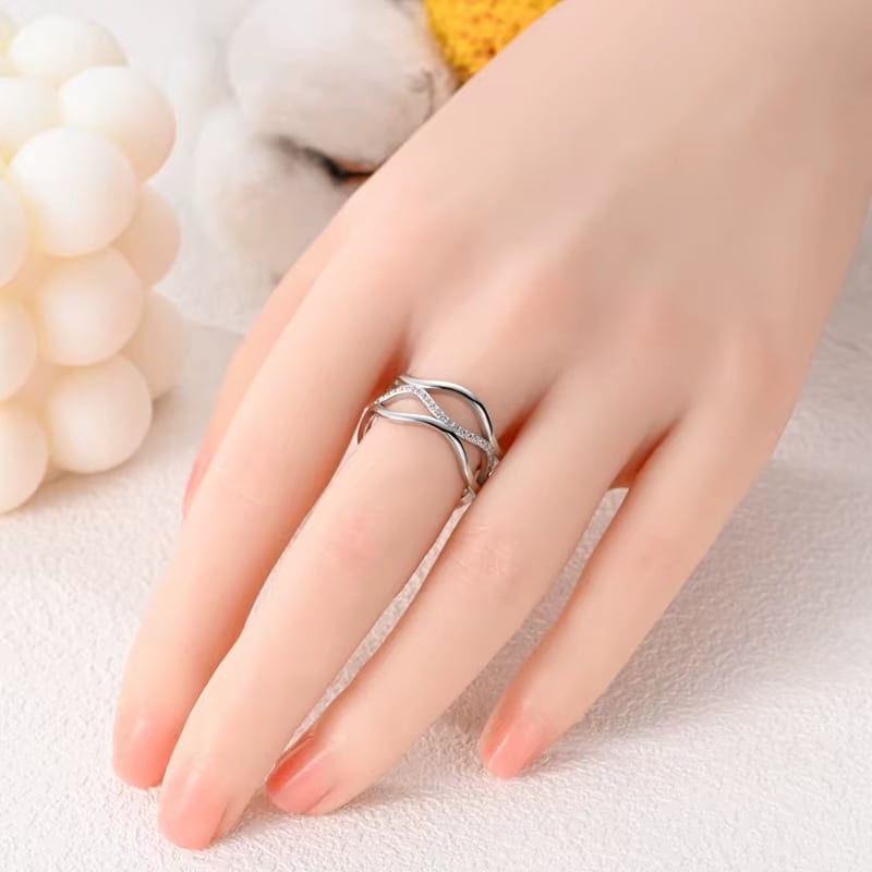 Amarante Jewelry Wave Shaped Silver Ring