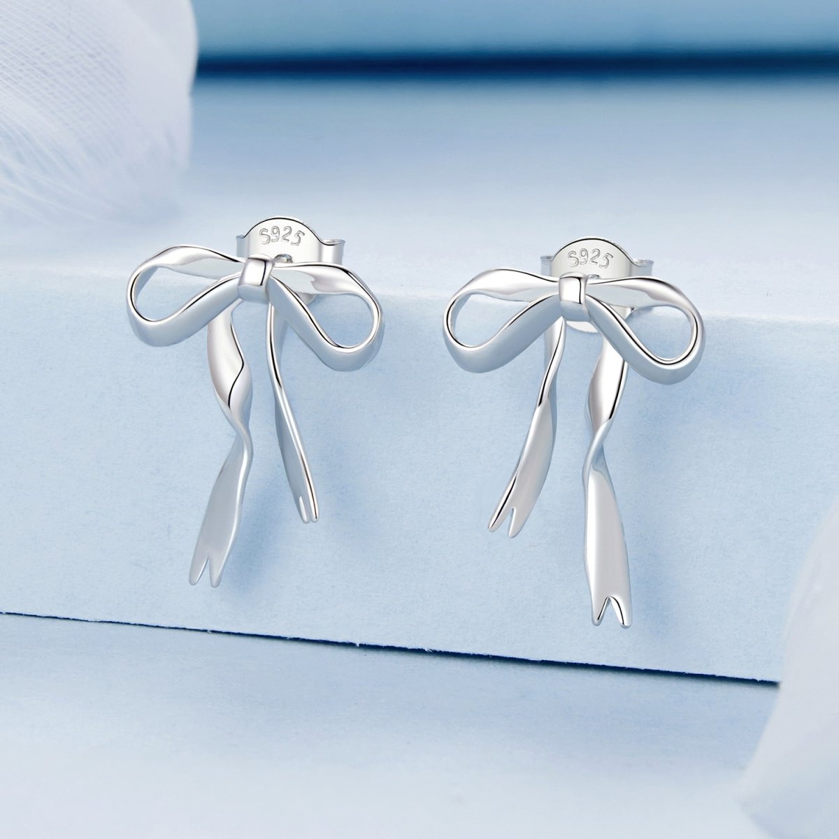 Amarante Jewelry Whispering Ribbon Bow Stud Earrings